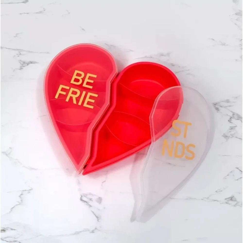 Valentines BEST‎ FRIENDS Snackle Box CWC Red Target NEW Storage container Heart